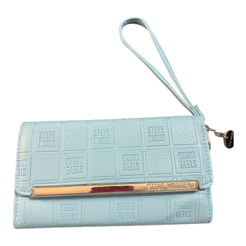 Steve Madden Sky Blue Embossed Wristlet